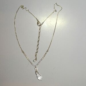 Elegant Silver Necklace with Teardrop Pendant